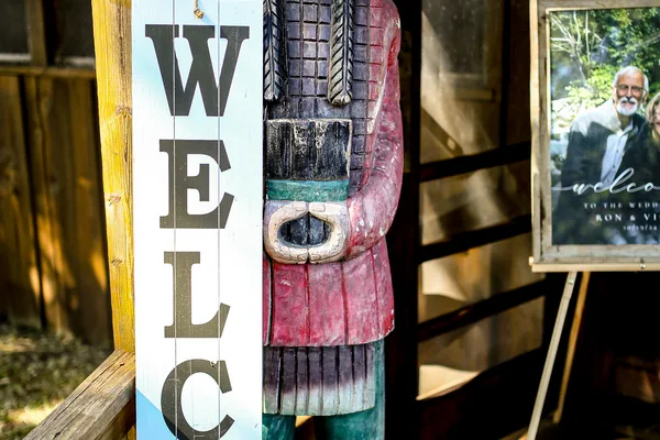 The welcome sign