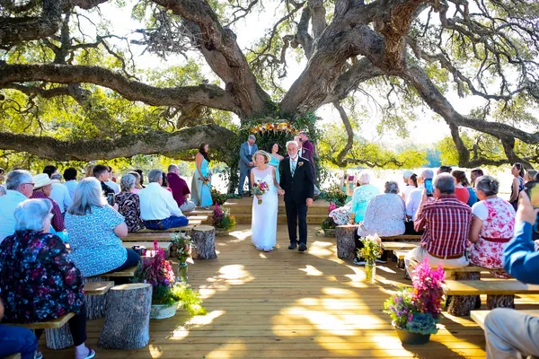 The altar under the oak